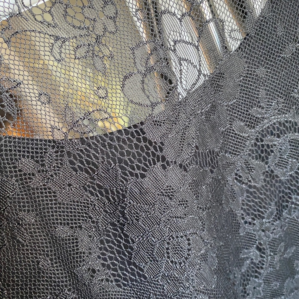 shirt - Picture 3 of 3